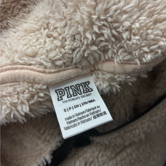 PINK Victoria's Secret Beige Sherpa Jacket - Picture 5 of 5